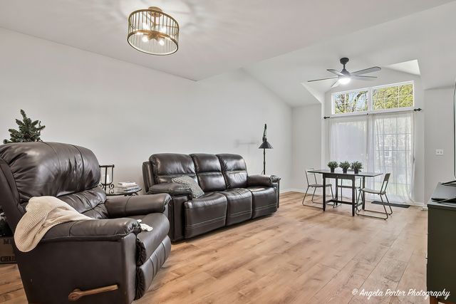 386 Crystal Ridge Drive 386, Crystal Lake, IL 60012