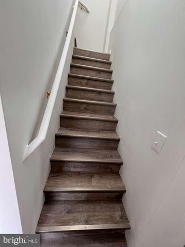 2005 S 9TH ST, Camden, NJ 08104