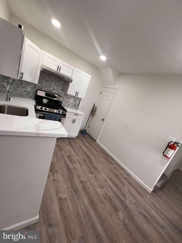2005 S 9TH ST, Camden, NJ 08104