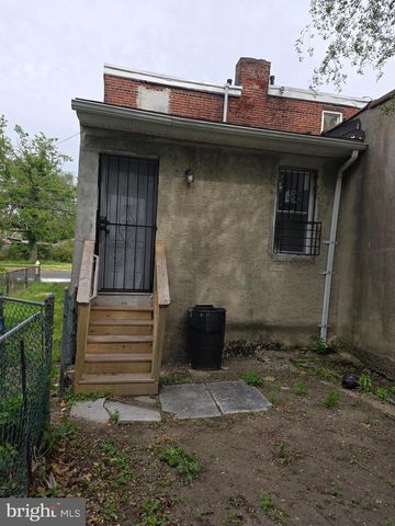 2005 S 9TH ST, Camden, NJ 08104