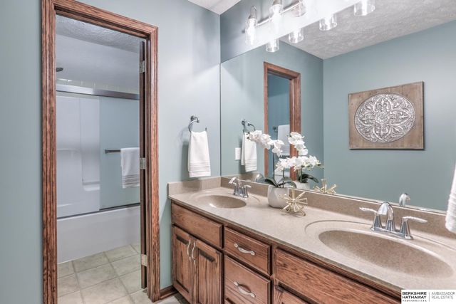 19621 Chandler Street, Gretna, NE 68028