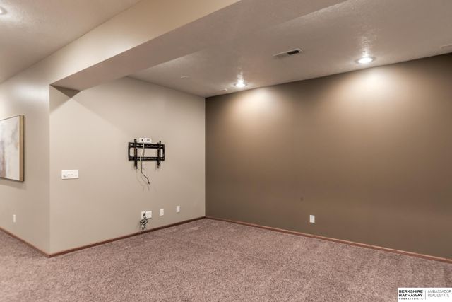 19621 Chandler Street, Gretna, NE 68028