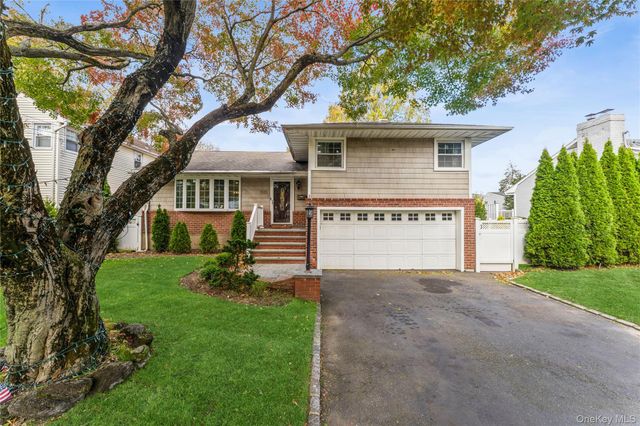 575 Cornwell Avenue, Malverne, NY 11565