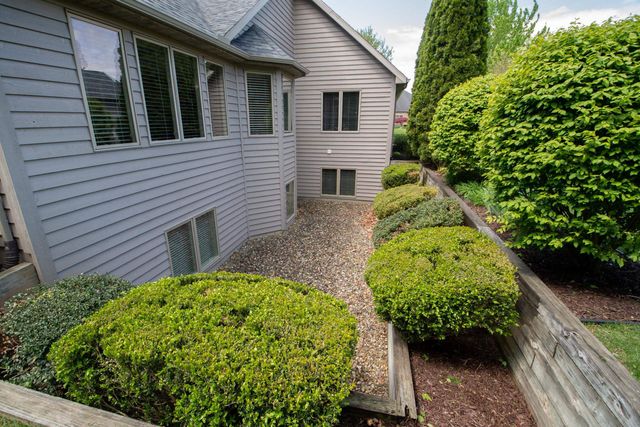 51118 Heatherton Court, Granger, IN 46530