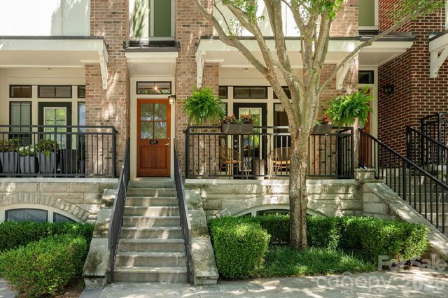69 Stamford Street, Asheville, NC 28803