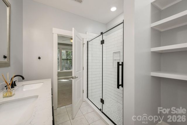 69 Stamford Street, Asheville, NC 28803