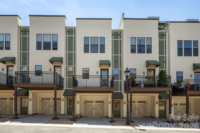 69 Stamford Street, Asheville, NC 28803