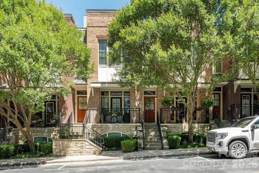 69 Stamford Street, Asheville, NC 28803