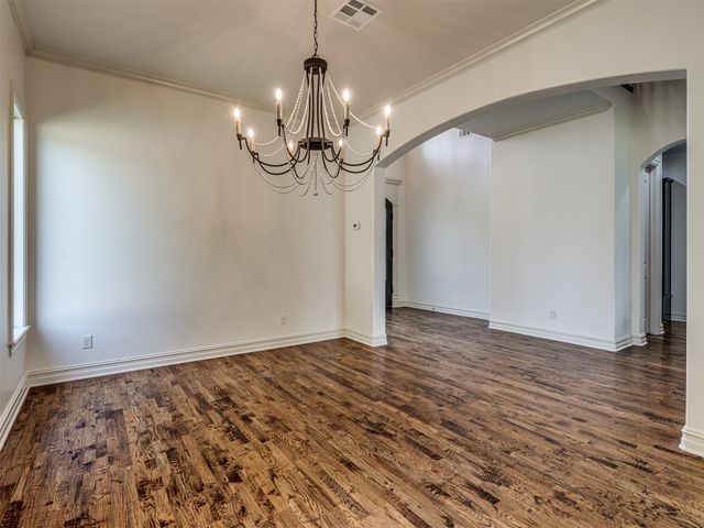 5902 E 110th Place, Tulsa, OK 74137