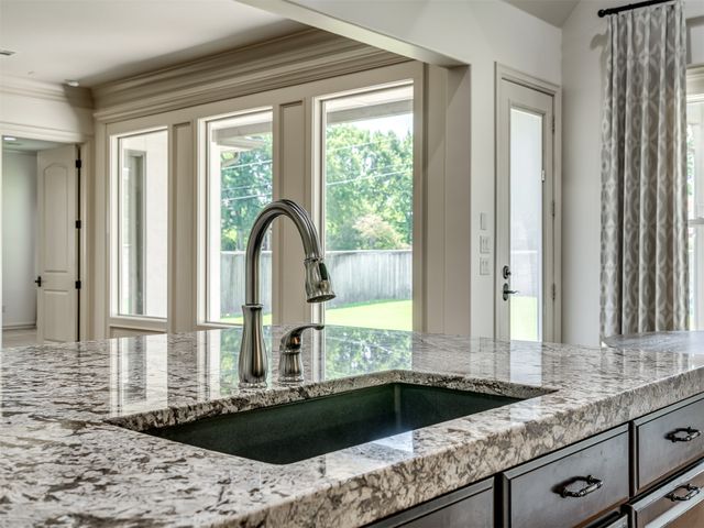 5902 E 110th Place, Tulsa, OK 74137