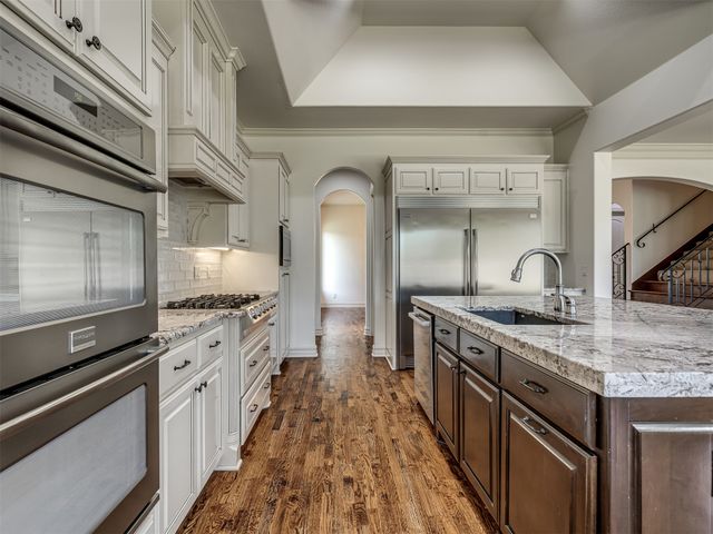 5902 E 110th Place, Tulsa, OK 74137