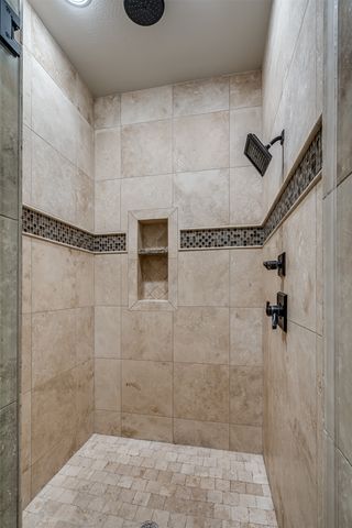 5902 E 110th Place, Tulsa, OK 74137