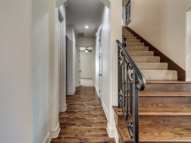 5902 E 110th Place, Tulsa, OK 74137