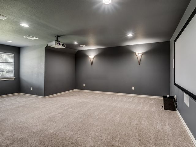 5902 E 110th Place, Tulsa, OK 74137
