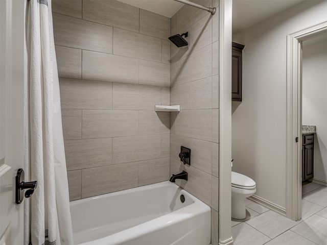 5902 E 110th Place, Tulsa, OK 74137