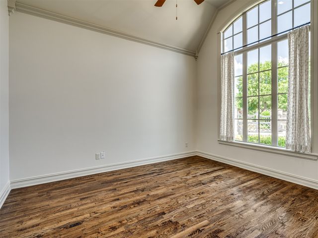 5902 E 110th Place, Tulsa, OK 74137