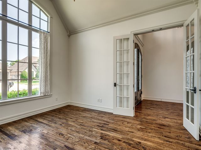 5902 E 110th Place, Tulsa, OK 74137