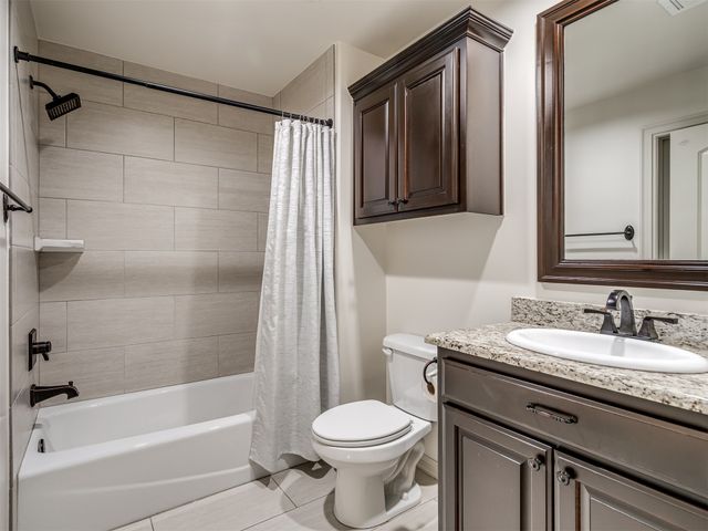 5902 E 110th Place, Tulsa, OK 74137