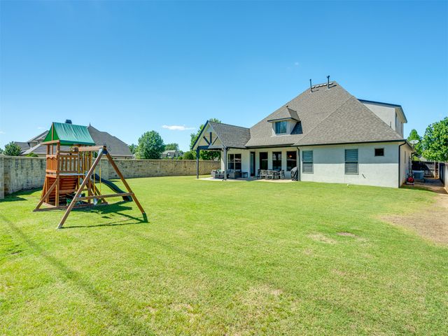 5902 E 110th Place, Tulsa, OK 74137