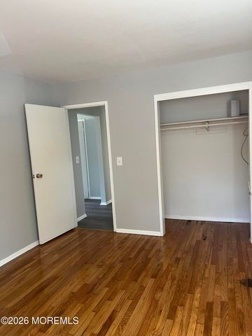 10 Juniper Lane 10 A, Eatontown, NJ 07724