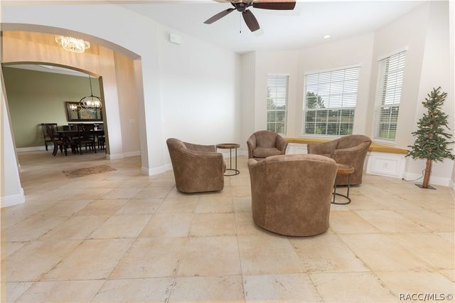 10517 NE 27th Street, Oxford, FL 34484