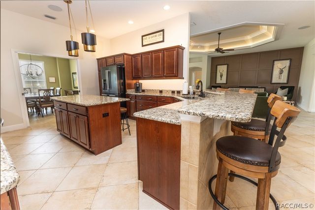 10517 NE 27th Street, Oxford, FL 34484
