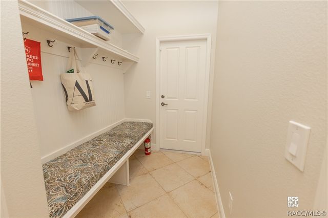 10517 NE 27th Street, Oxford, FL 34484