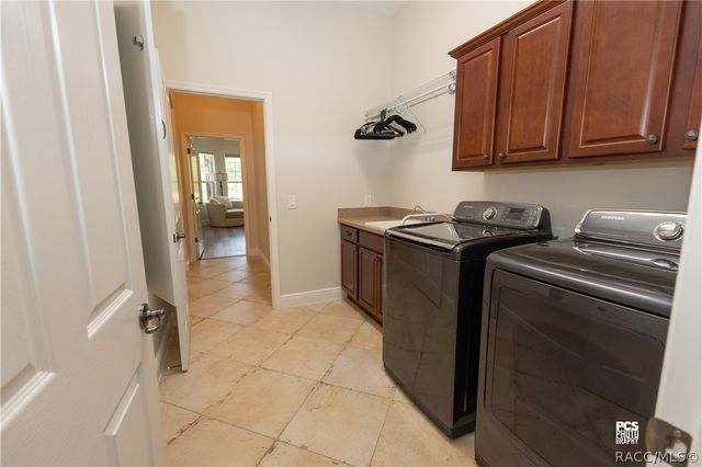 10517 NE 27th Street, Oxford, FL 34484