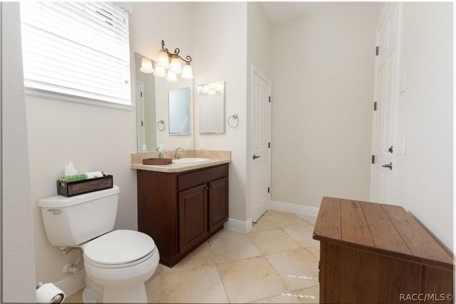10517 NE 27th Street, Oxford, FL 34484