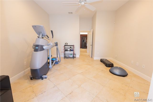 10517 NE 27th Street, Oxford, FL 34484