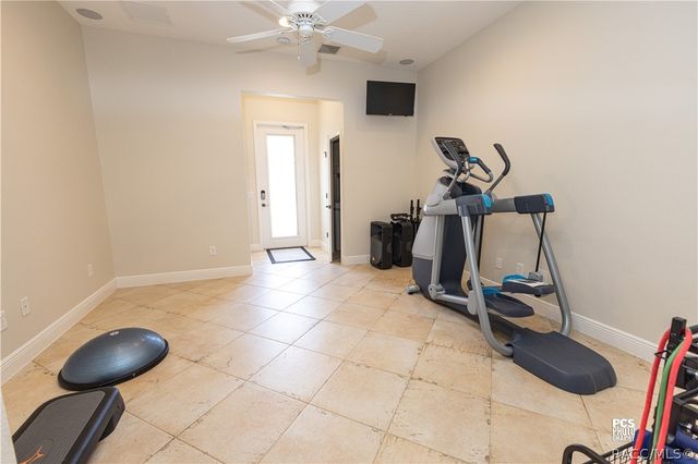 10517 NE 27th Street, Oxford, FL 34484