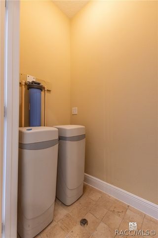 10517 NE 27th Street, Oxford, FL 34484