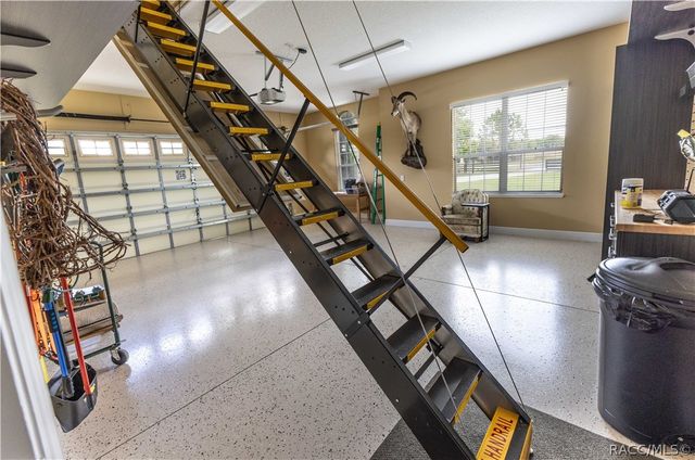 10517 NE 27th Street, Oxford, FL 34484