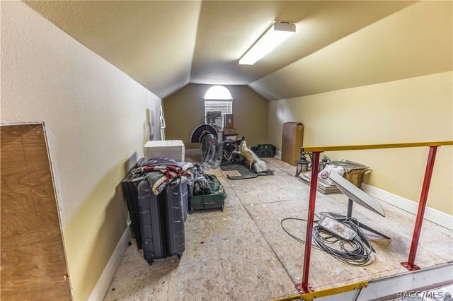 10517 NE 27th Street, Oxford, FL 34484