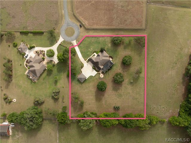 10517 NE 27th Street, Oxford, FL 34484