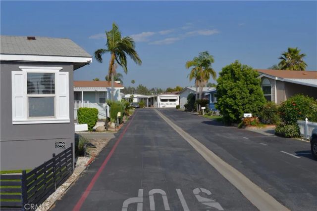 1630 S Barranca 102, Glendora, CA 91740