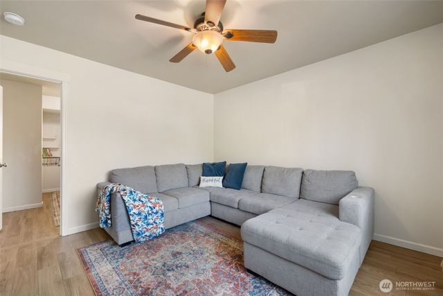 1085 Heron Ridge Avenue, Port Orchard, WA 98366