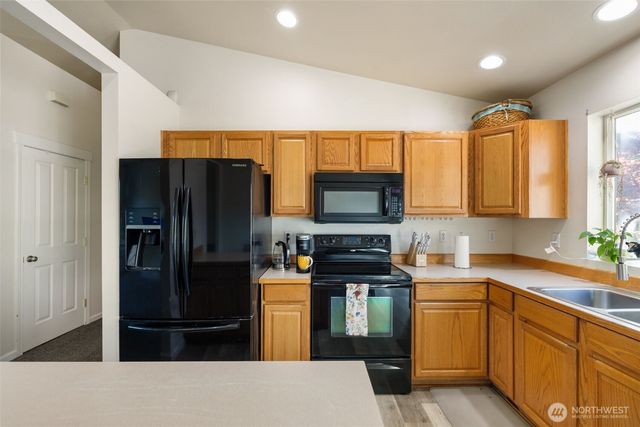 1085 Heron Ridge Avenue, Port Orchard, WA 98366