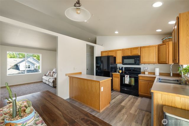 1085 Heron Ridge Avenue, Port Orchard, WA 98366