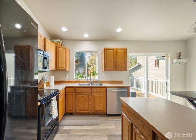 1085 Heron Ridge Avenue, Port Orchard, WA 98366