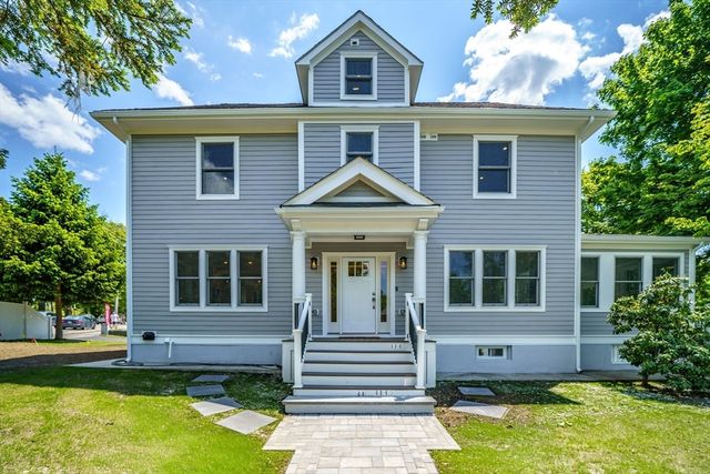 37 Oakland St, Wellesley, MA 02481