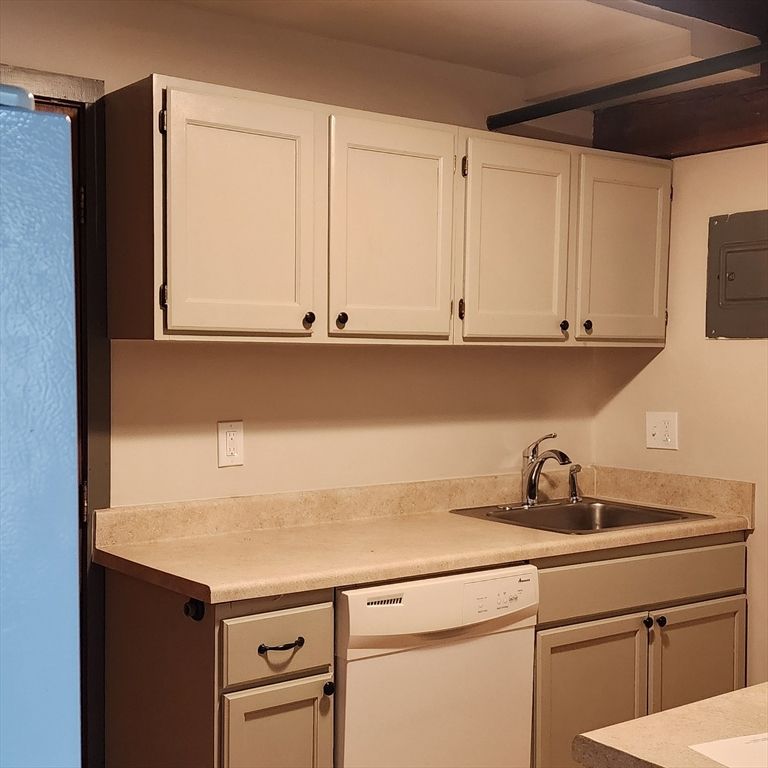 1 Samoset Ave H, Mansfield, MA 02048