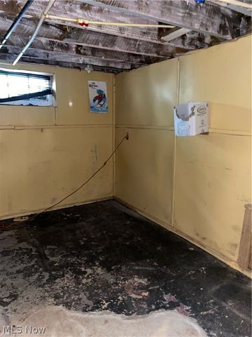 1815 Grantham Road, Cleveland, OH 44112