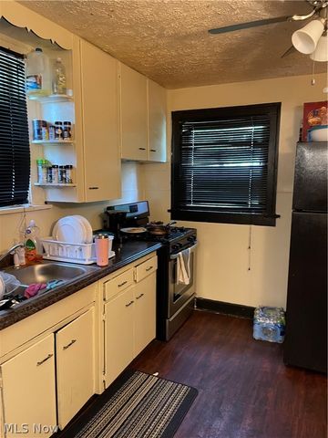 1815 Grantham Road, Cleveland, OH 44112