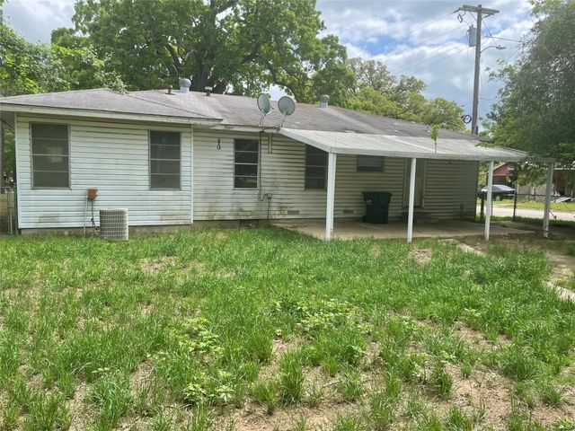 410 Hazel Ave, Rockdale, TX 76567