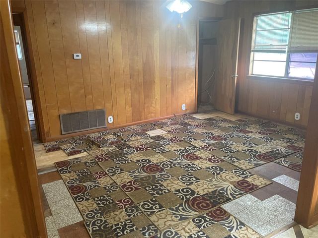 410 Hazel Ave, Rockdale, TX 76567