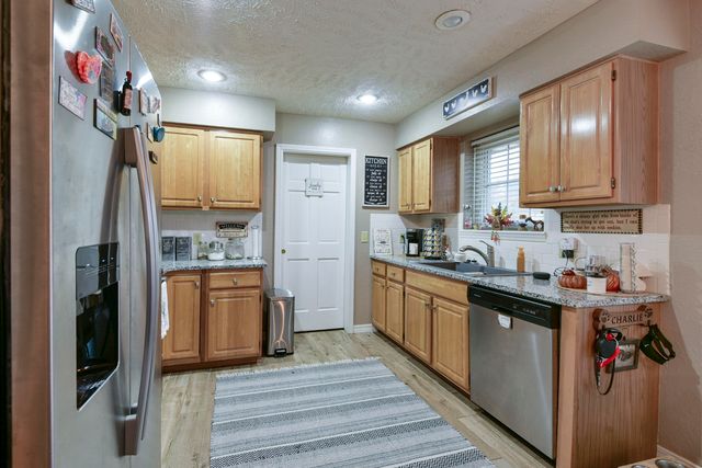 608 Cypress Avenue, Nixa, MO 65714