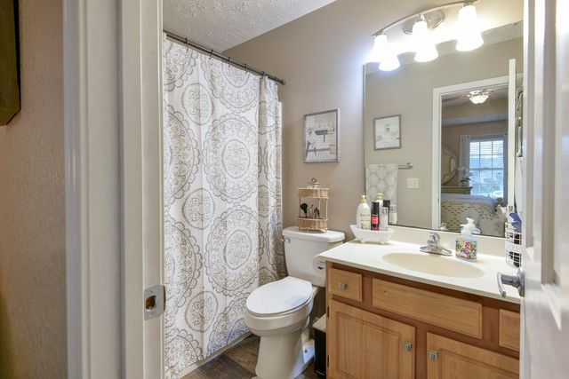 608 Cypress Avenue, Nixa, MO 65714