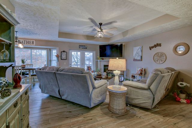 608 Cypress Avenue, Nixa, MO 65714