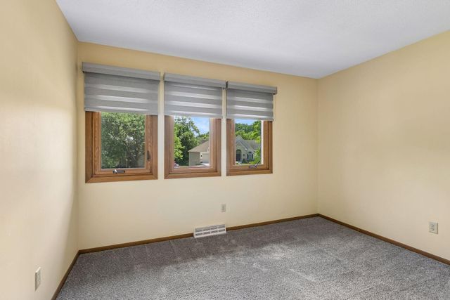 3170 12th Street NW, New Brighton, MN 55112